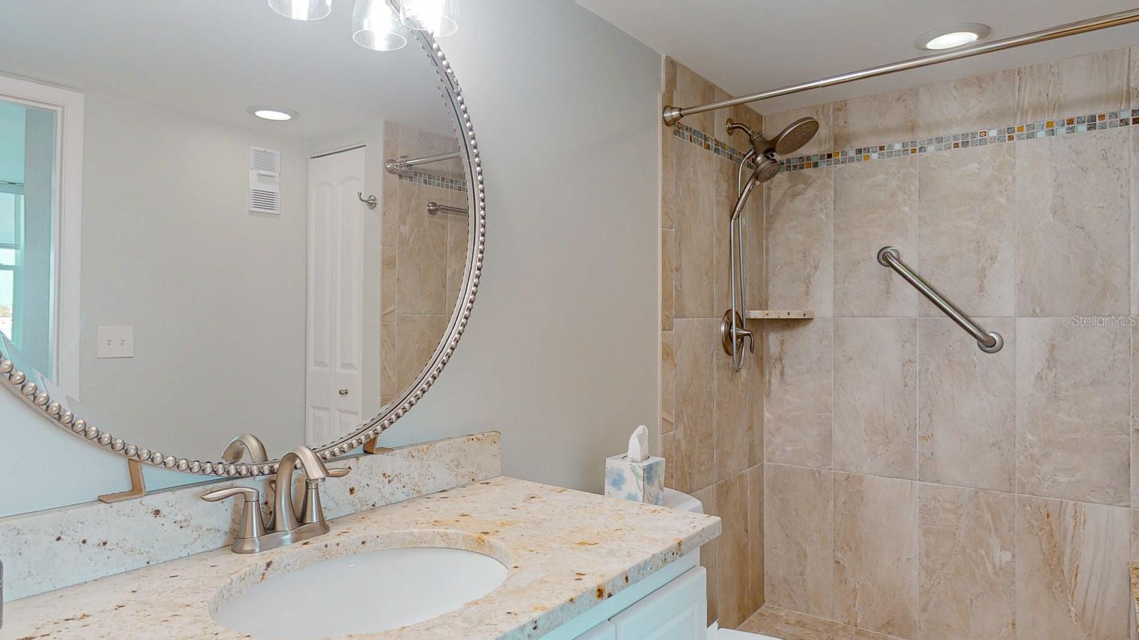 Image 17 of 28 For 7910 Sun Island Drive S 305