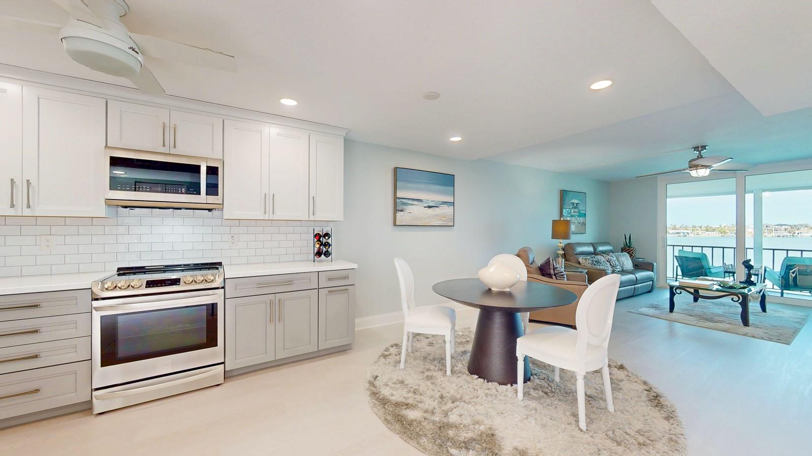 Image 22 of 28 For 7910 Sun Island Drive S 305