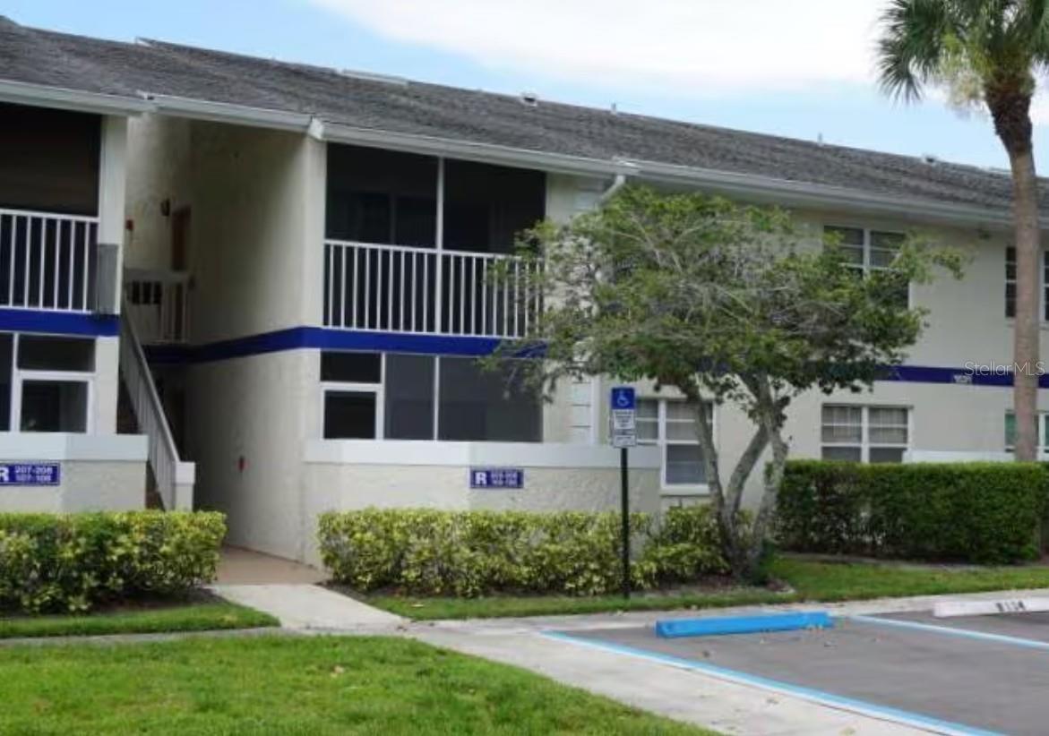 Image 3 of 34 For 1531 Royal Green Circle 107