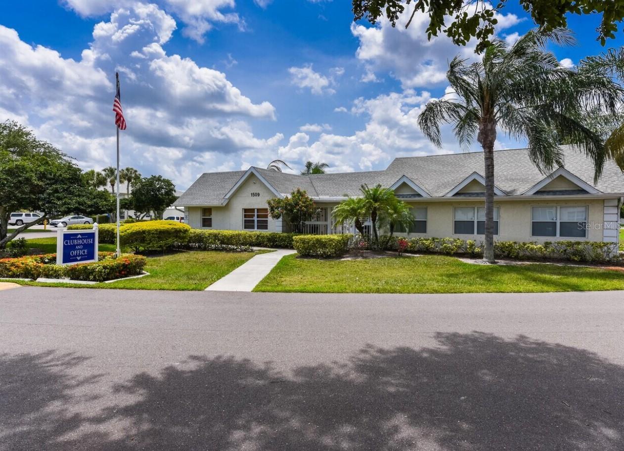 Image 6 of 34 For 1531 Royal Green Circle 107