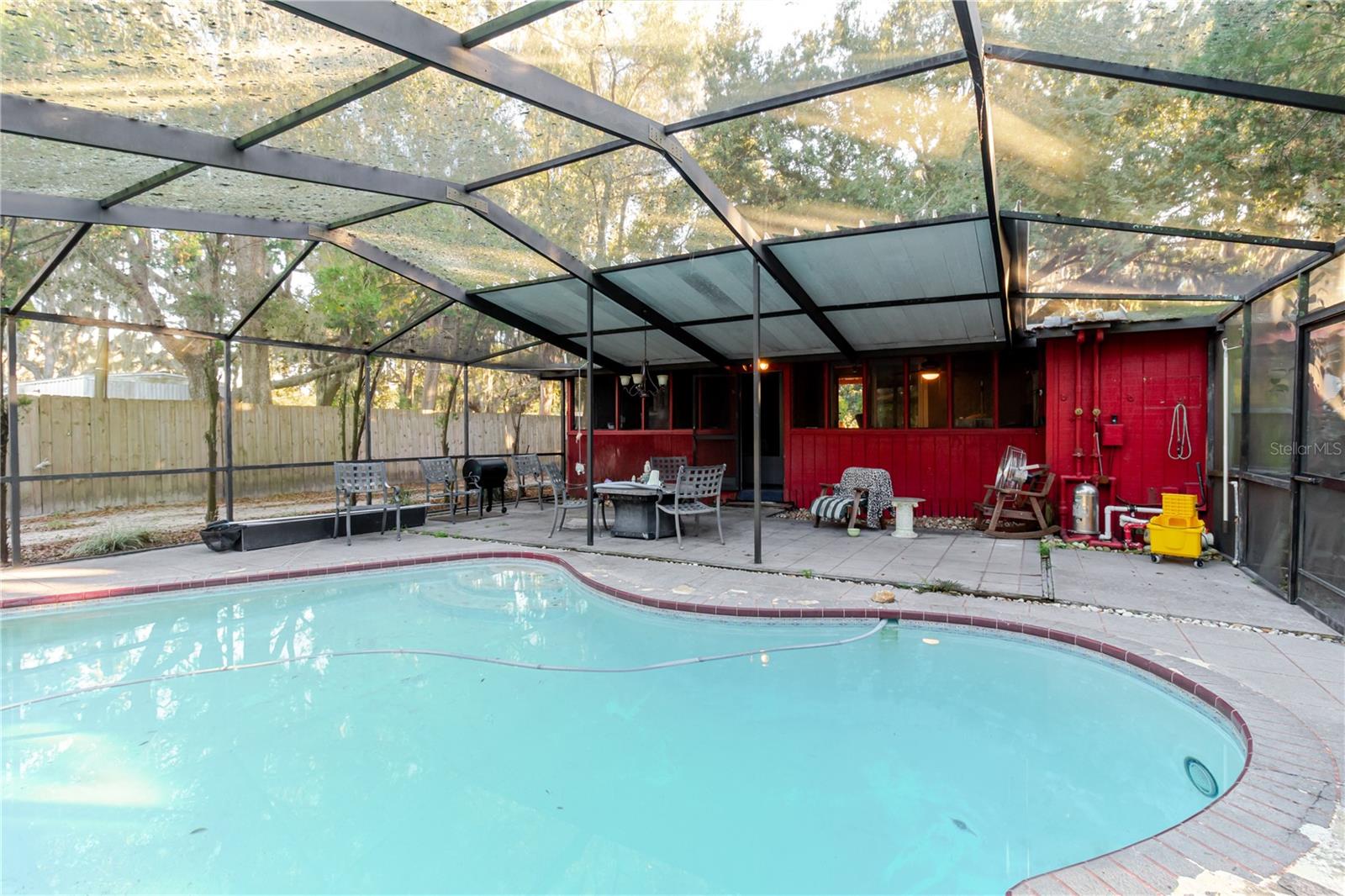 Listing photo id 10 for 12104 Anderson Drive N