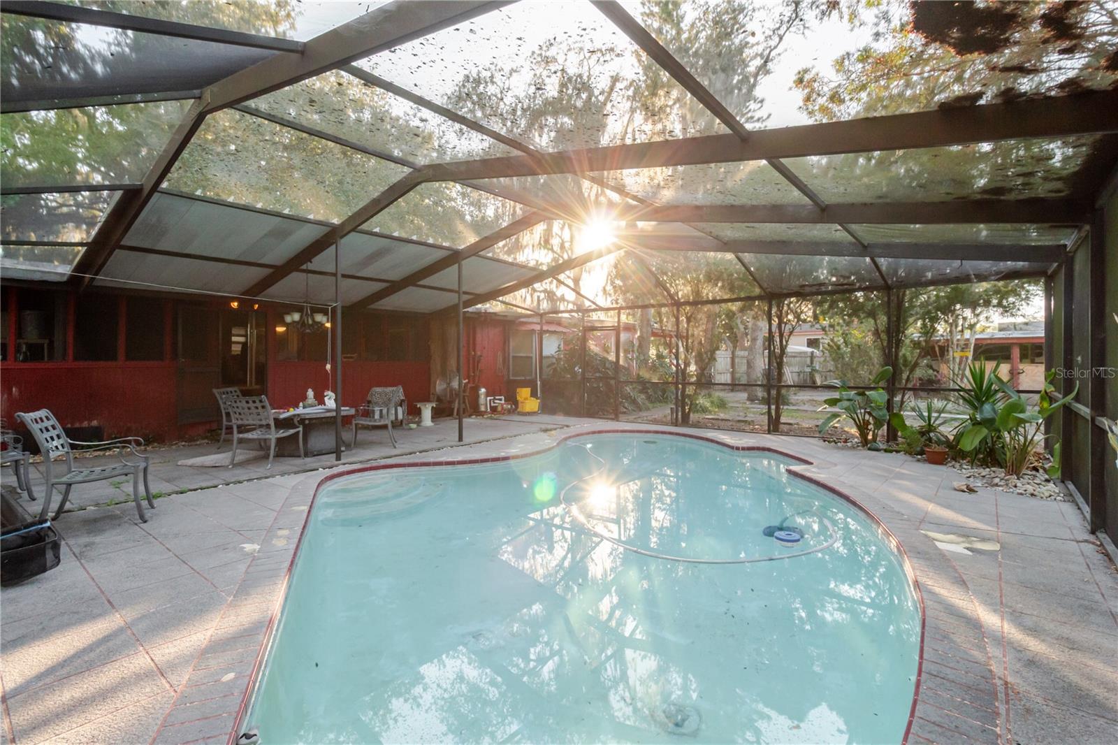 Listing photo id 11 for 12104 Anderson Drive N