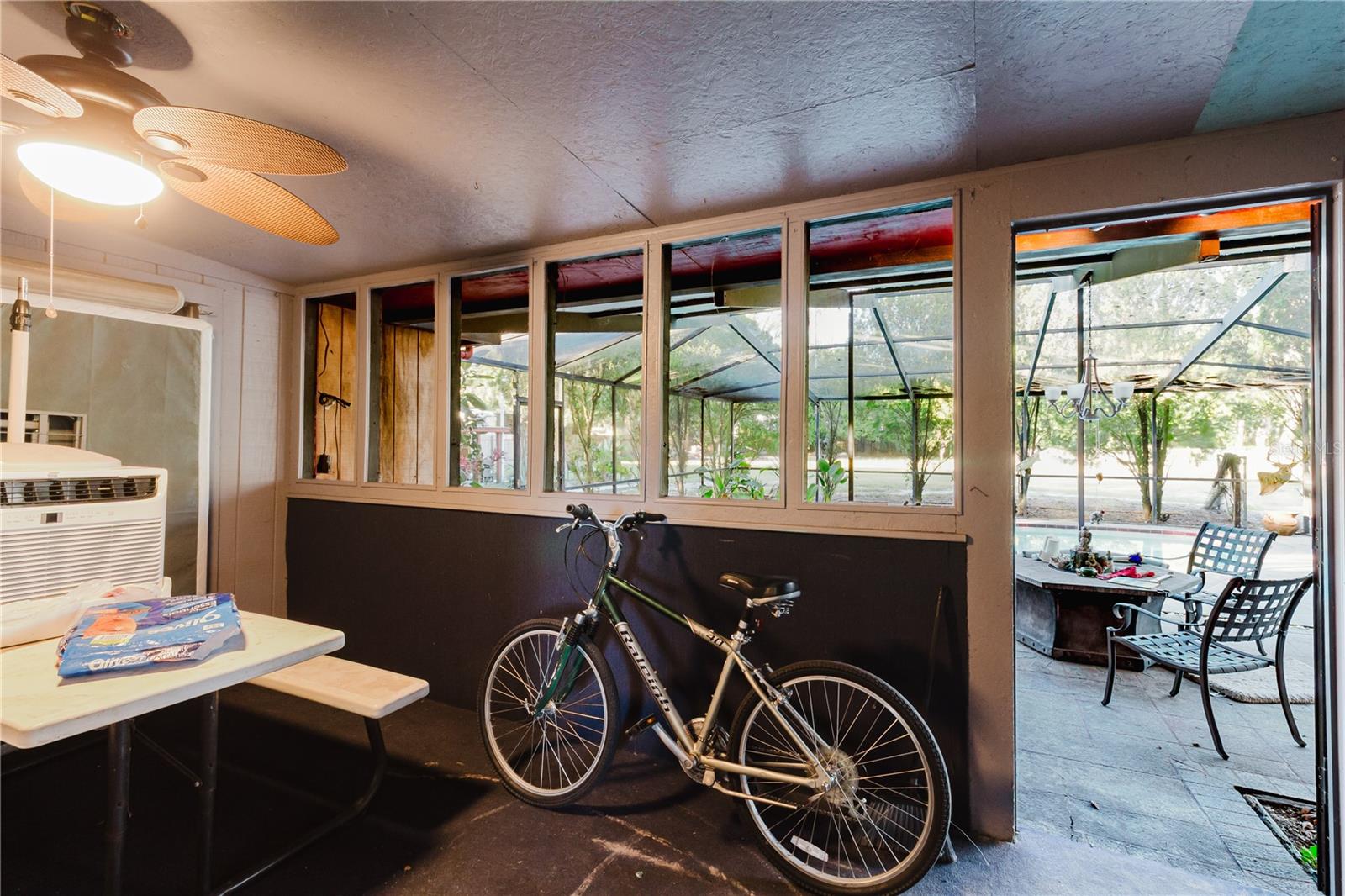 Listing photo id 37 for 12104 Anderson Drive N