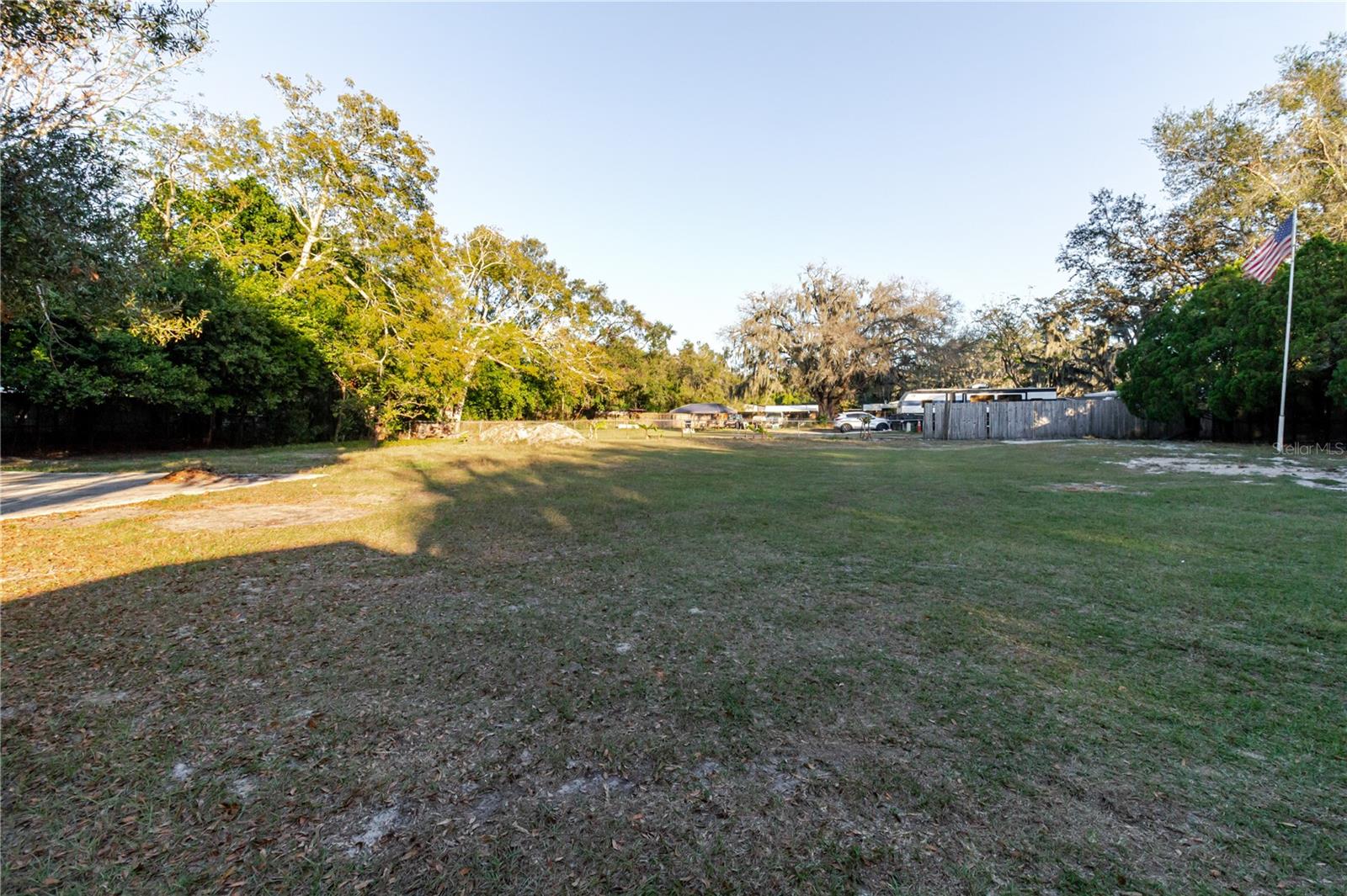 Listing photo id 48 for 12104 Anderson Drive N