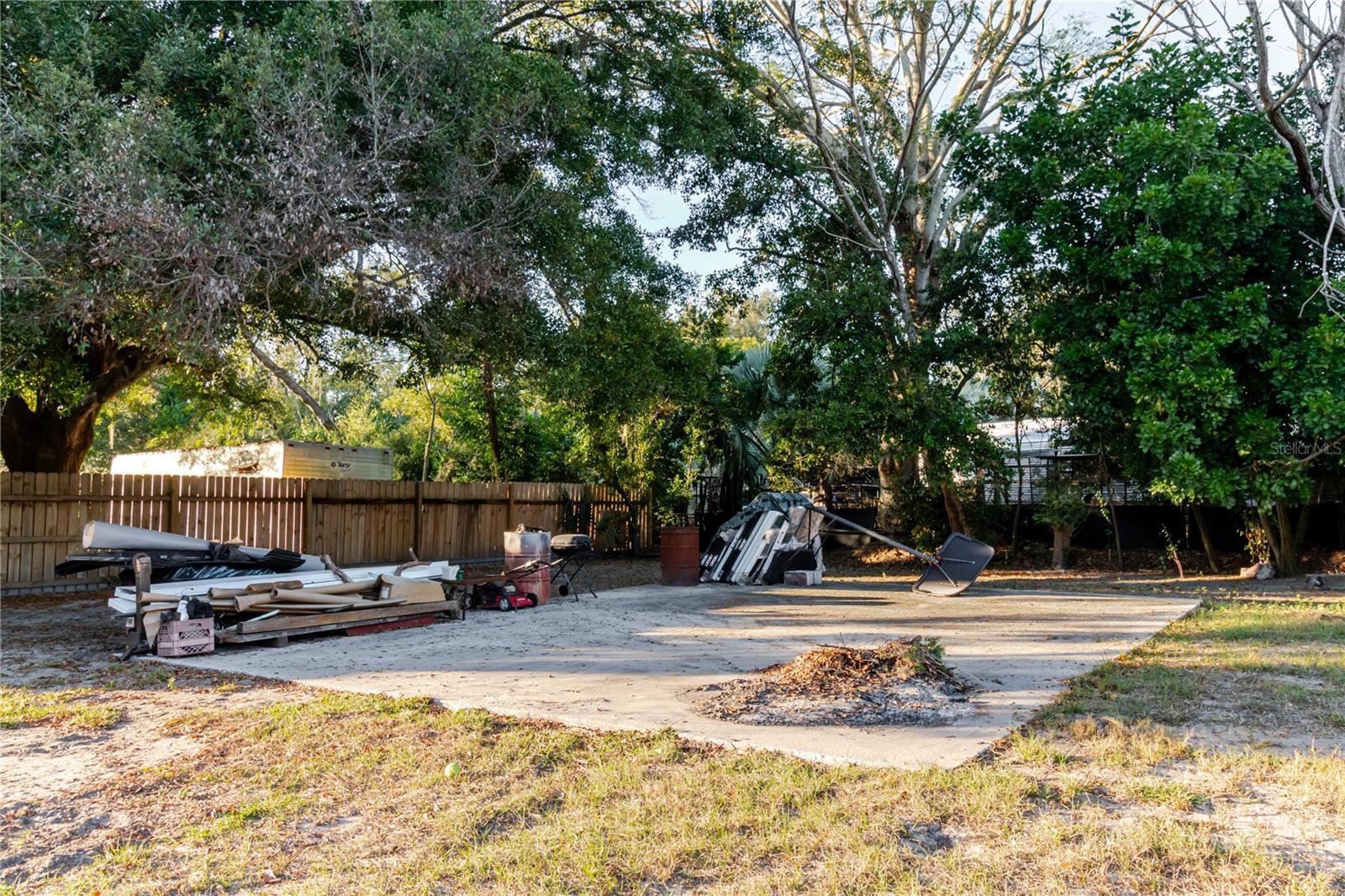 Listing photo id 53 for 12104 Anderson Drive N