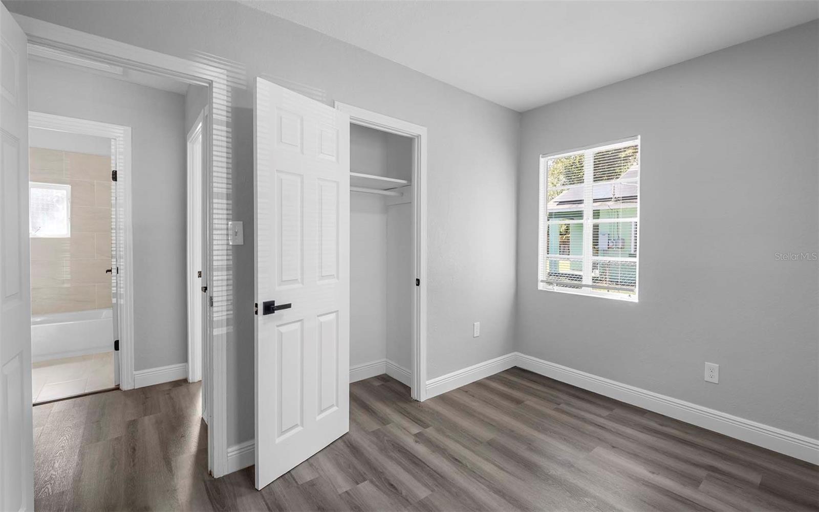 Image 13 of 23 For 1915 Powhatan Avenue