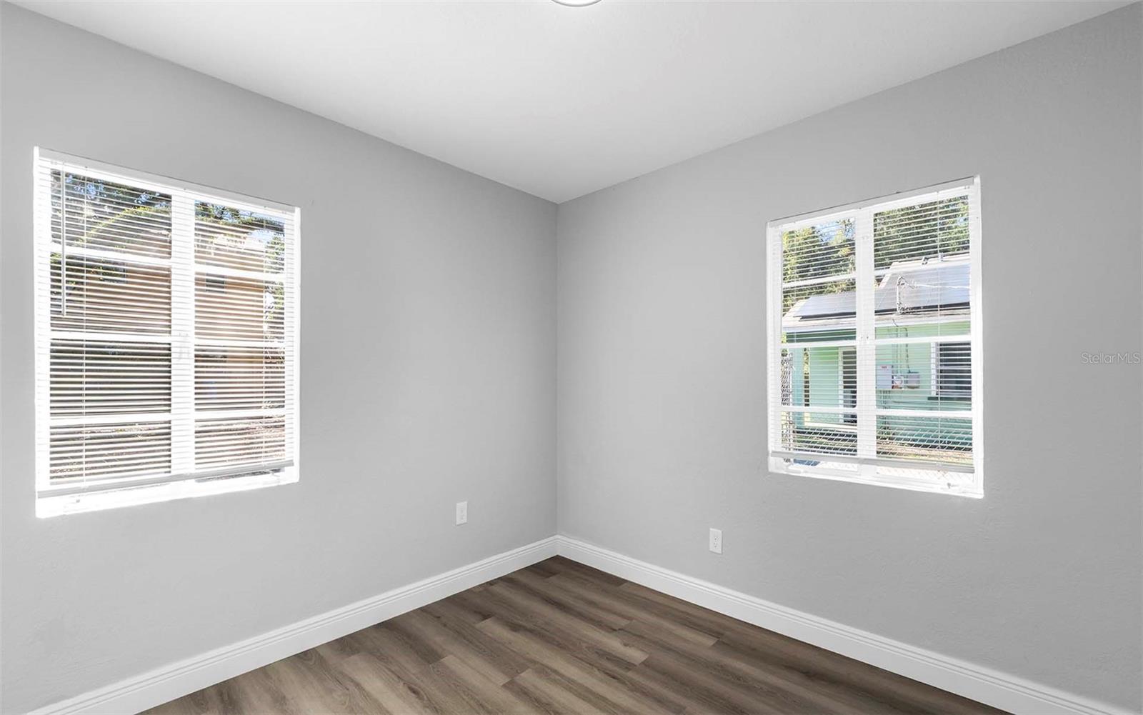 Image 14 of 23 For 1915 Powhatan Avenue