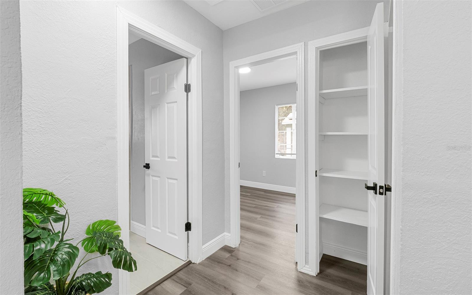 Image 16 of 23 For 1915 Powhatan Avenue