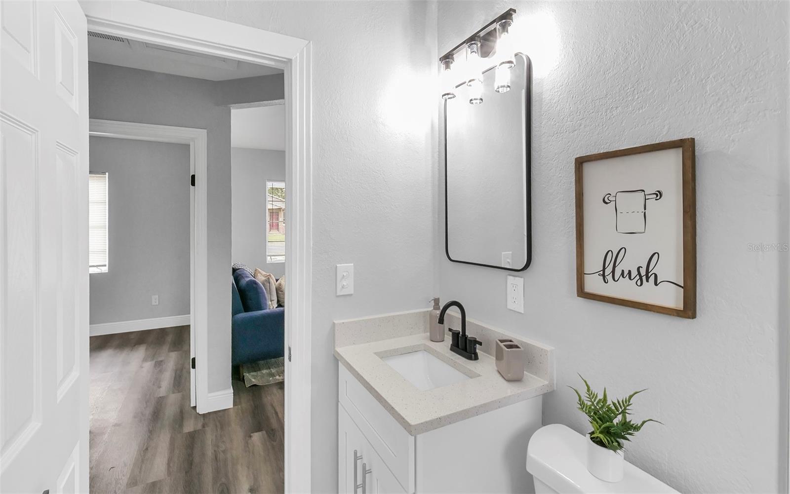 Image 20 of 23 For 1915 Powhatan Avenue