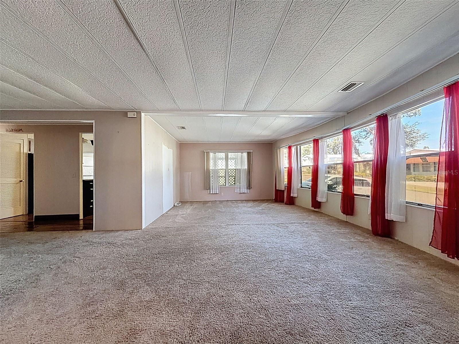 Image 20 of 50 For 31 New Fawn Court 22