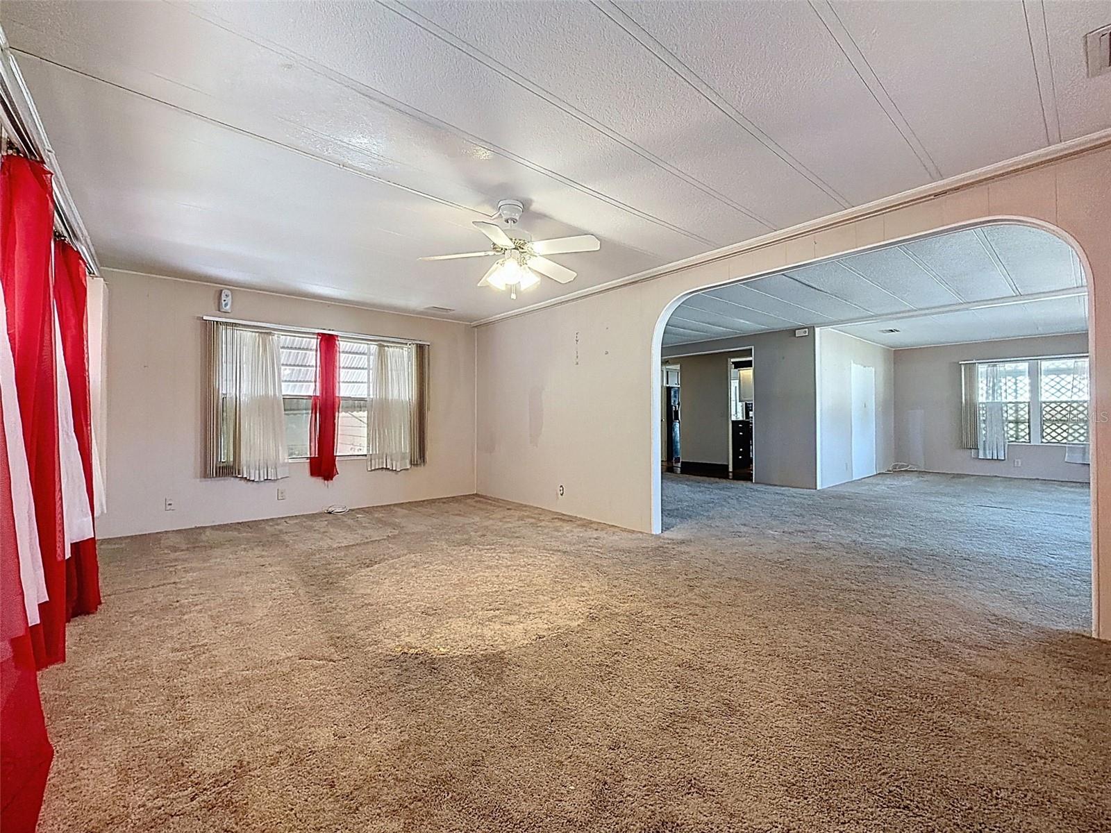 Image 21 of 50 For 31 New Fawn Court 22