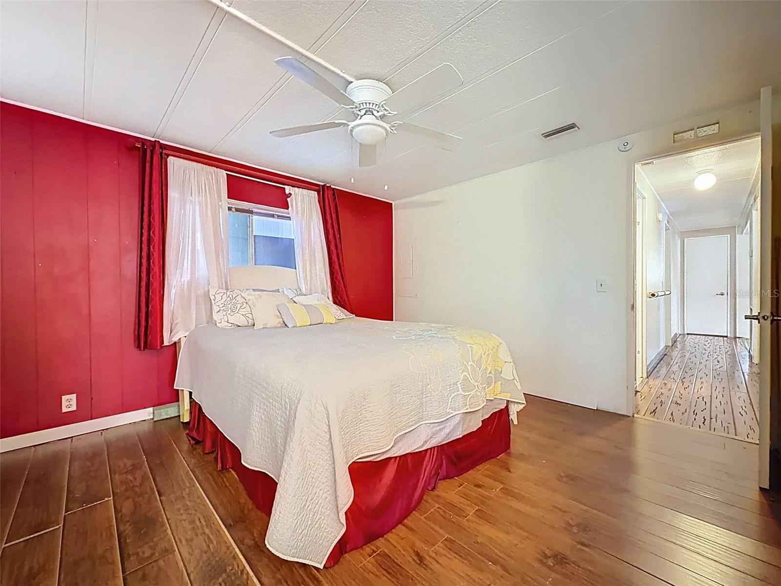 Image 27 of 50 For 31 New Fawn Court 22