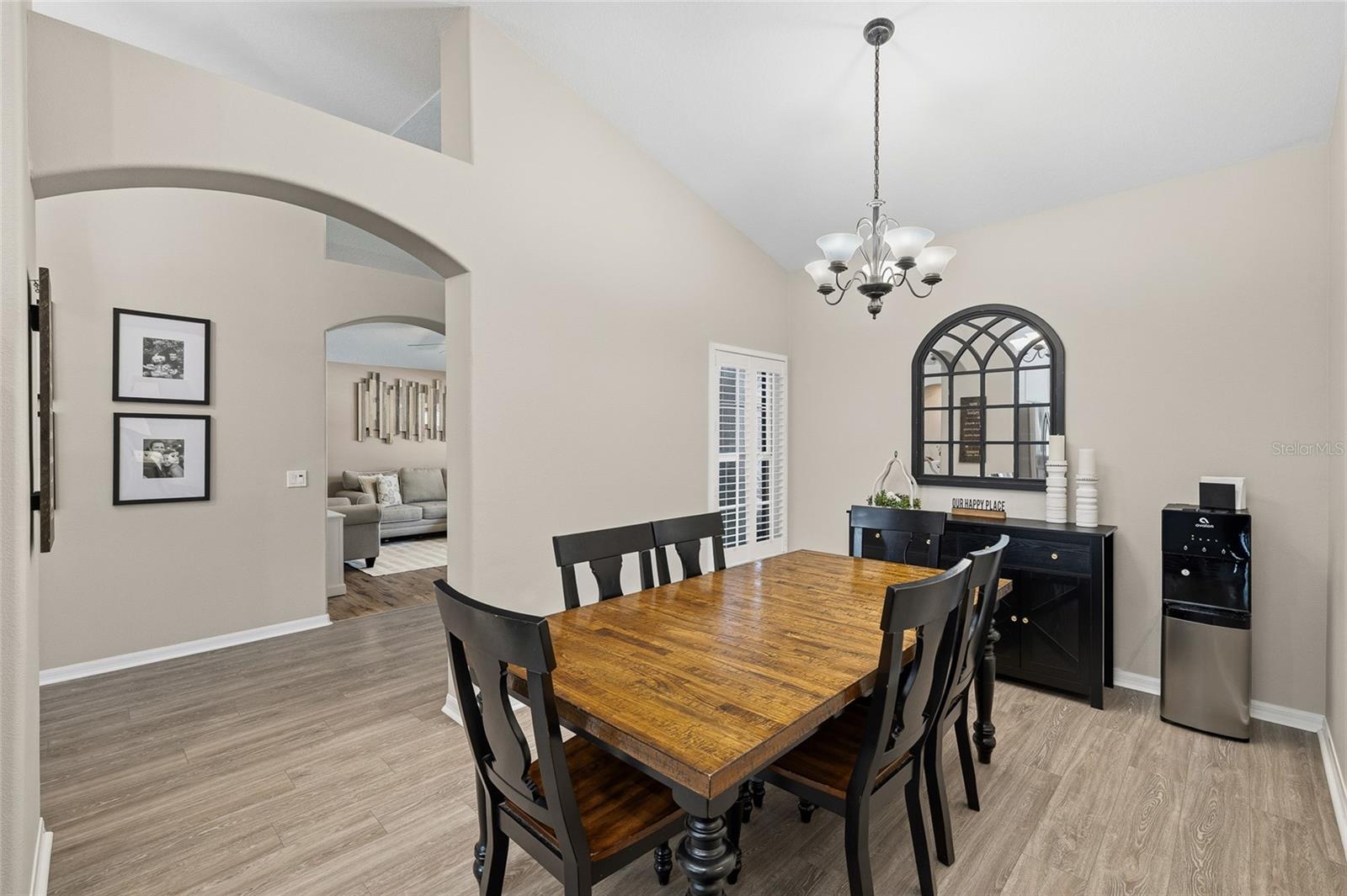 Listing photo id 14 for 6216 Whimbrelwood Drive