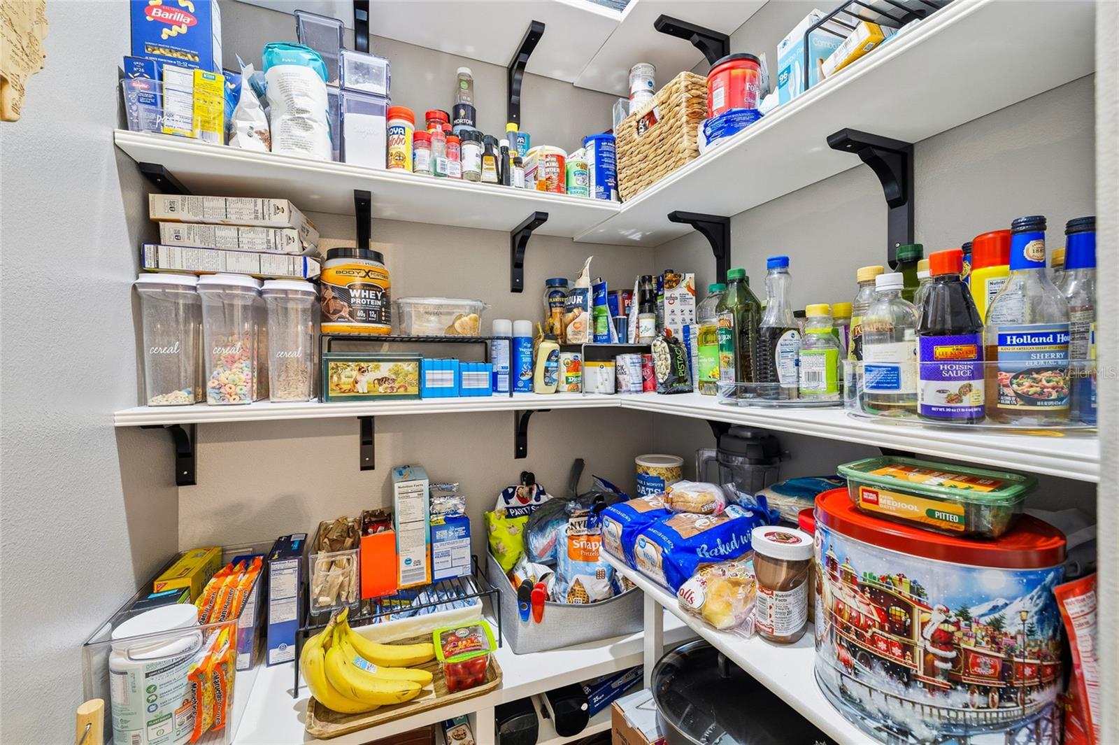 Listing photo id 16 for 6216 Whimbrelwood Drive