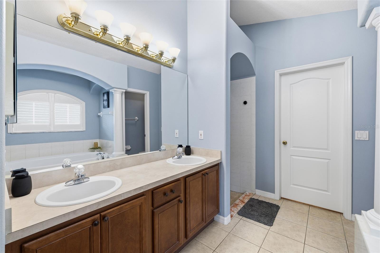 Listing photo id 26 for 6216 Whimbrelwood Drive