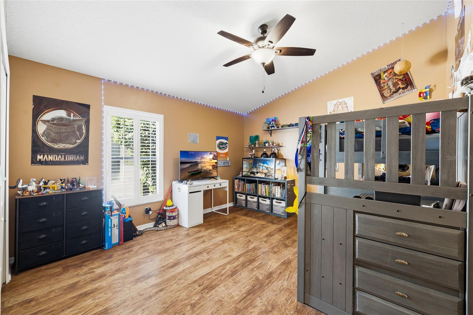 Listing photo id 31 for 6216 Whimbrelwood Drive