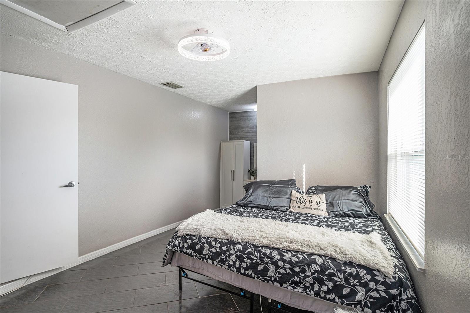 Image 12 of 31 For 3515 Kings Avenue