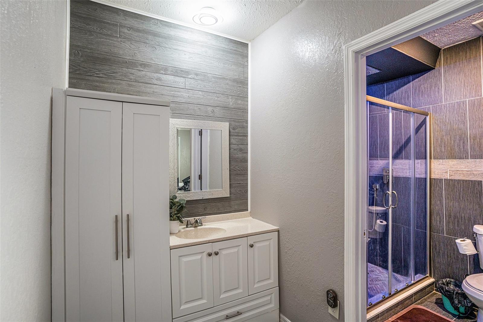 Image 13 of 31 For 3515 Kings Avenue