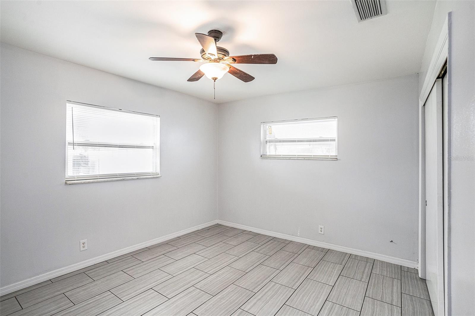 Image 19 of 31 For 3515 Kings Avenue