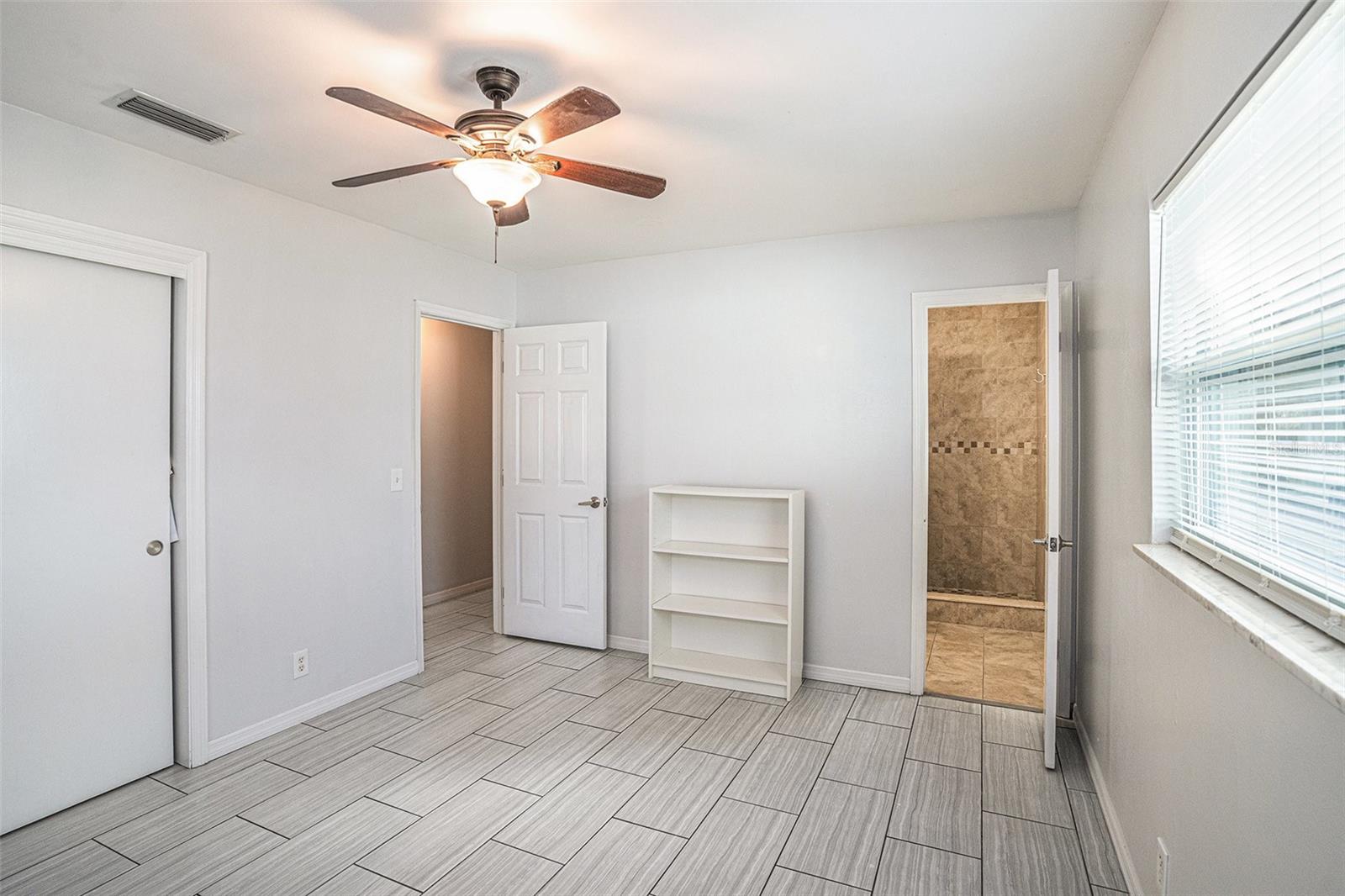 Image 20 of 31 For 3515 Kings Avenue