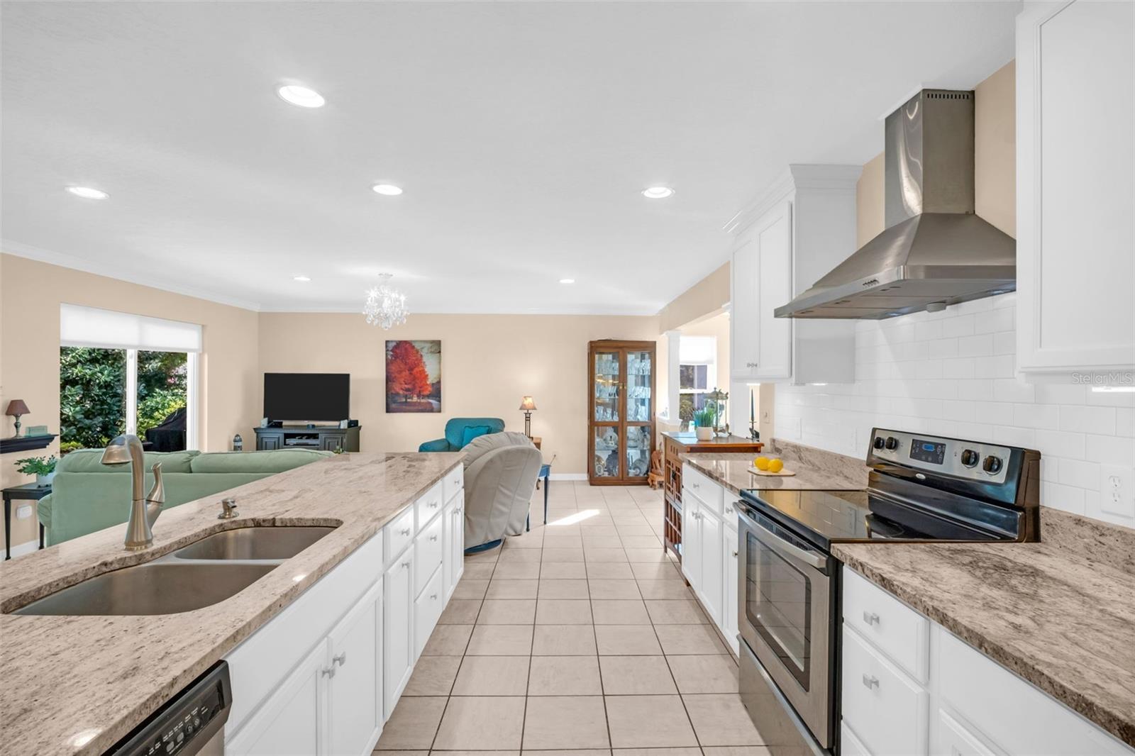 Image 11 of 61 For 1658 Macdonnell Court