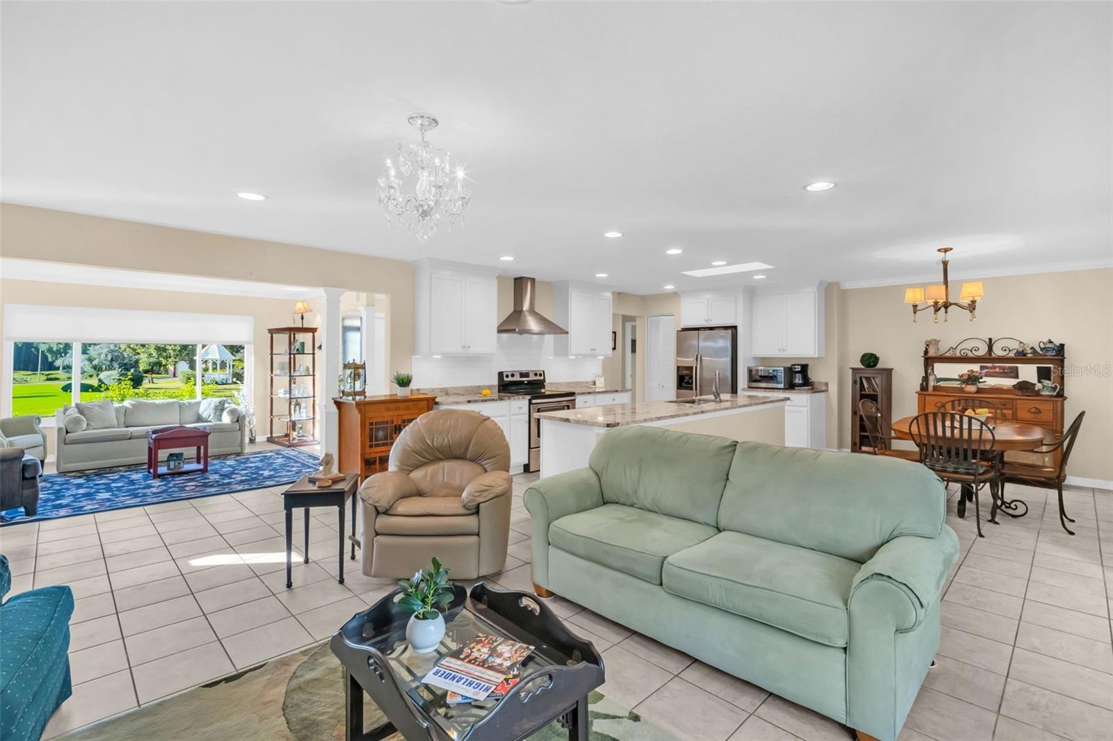 Image 18 of 61 For 1658 Macdonnell Court