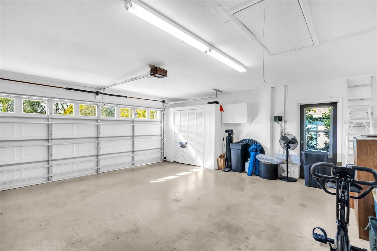 Image 38 of 61 For 1658 Macdonnell Court