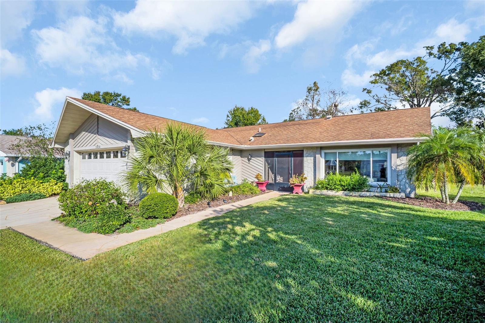 Image 4 of 61 For 1658 Macdonnell Court