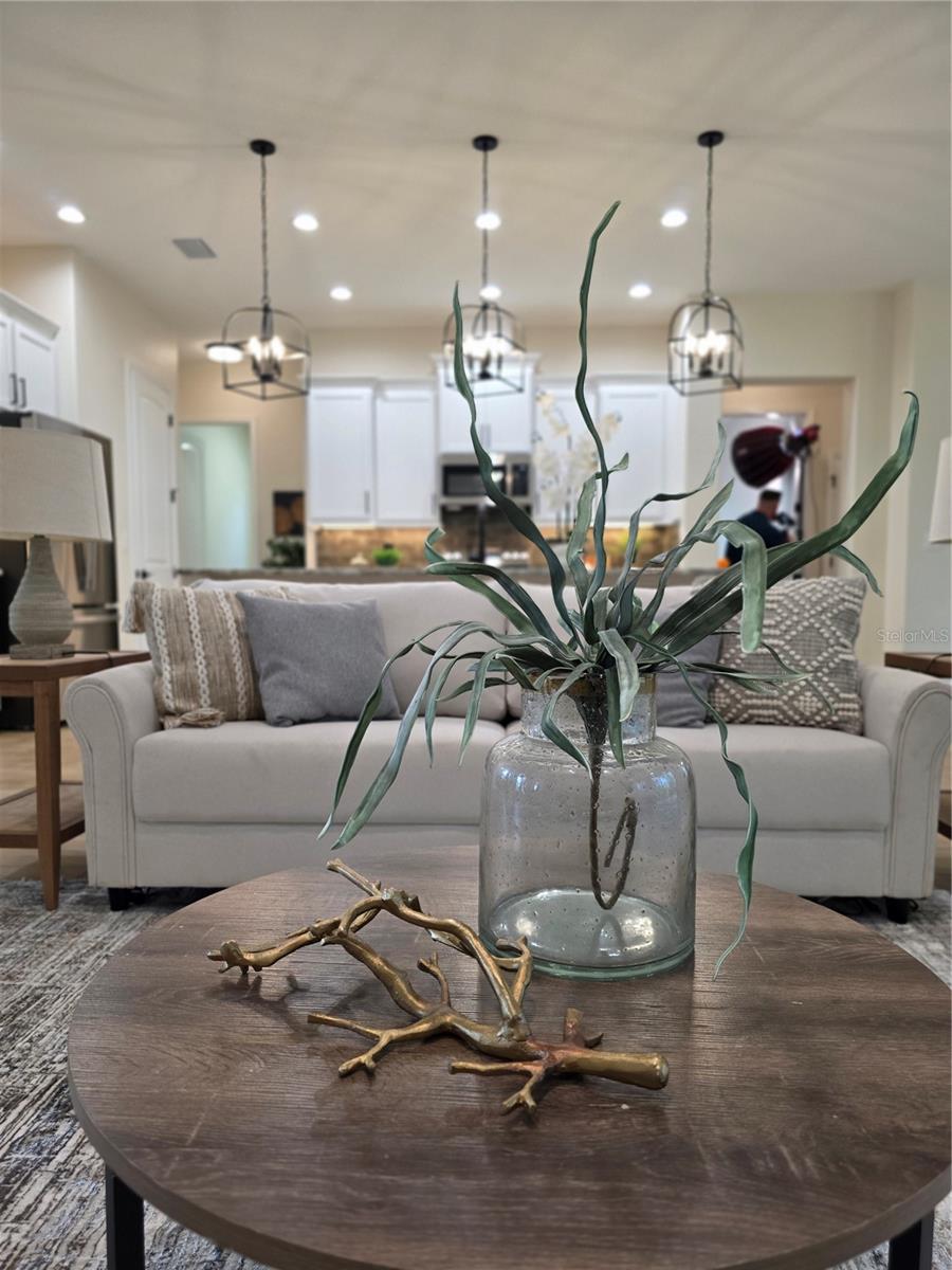 Listing photo id 11 for 13444 Republican Way