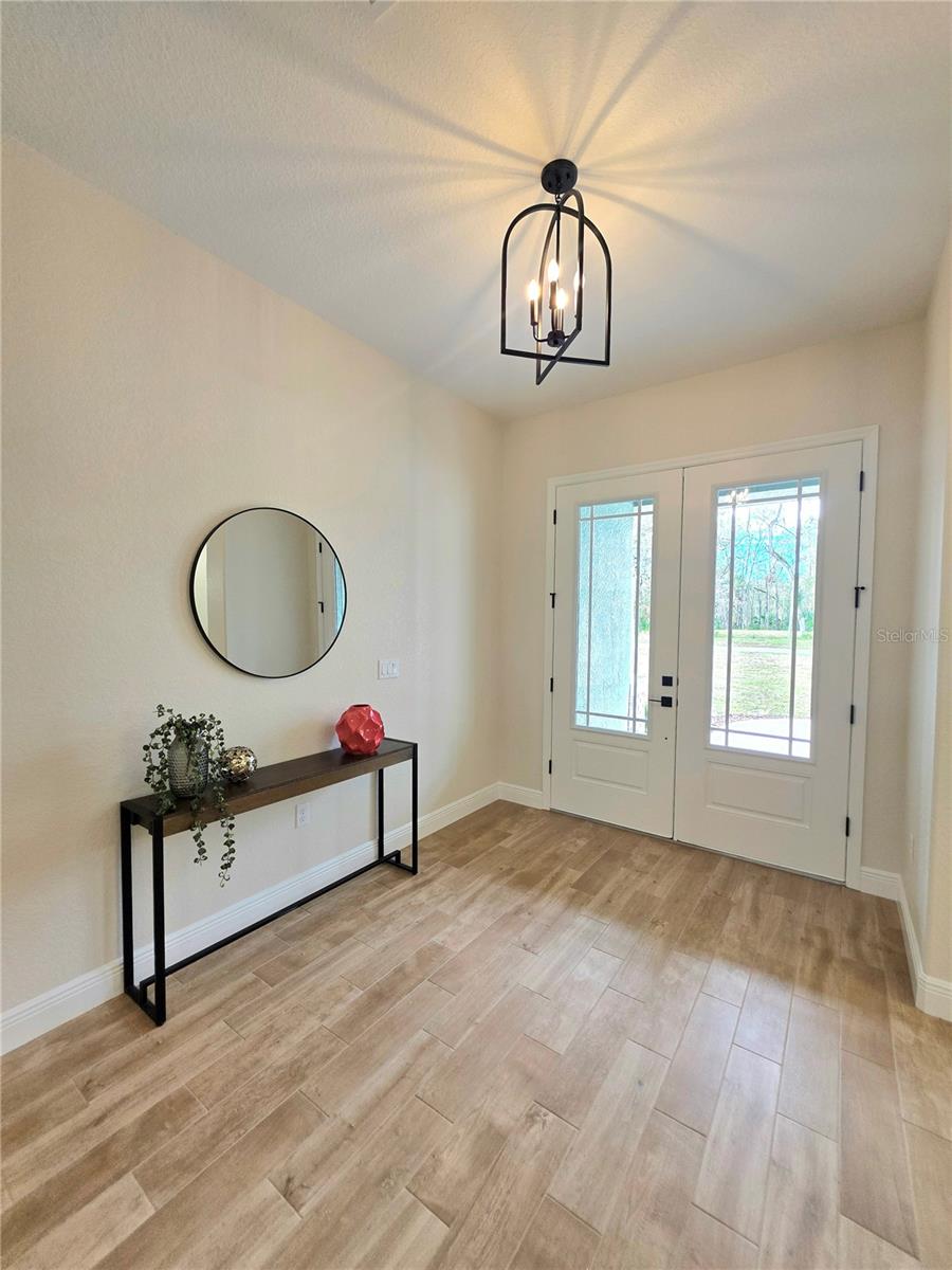 Listing photo id 3 for 13444 Republican Way