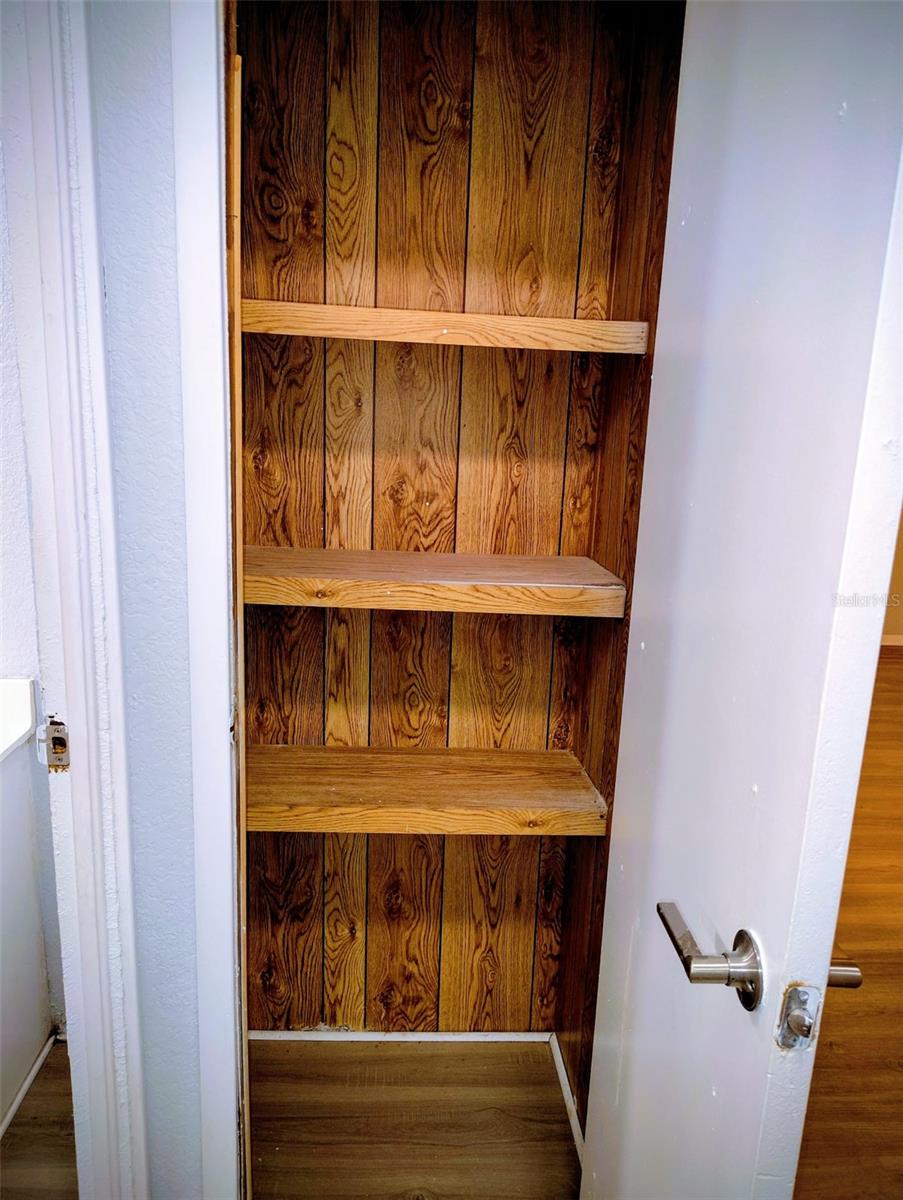 Image 8 of 15 For 10822 Tuckaway Drive