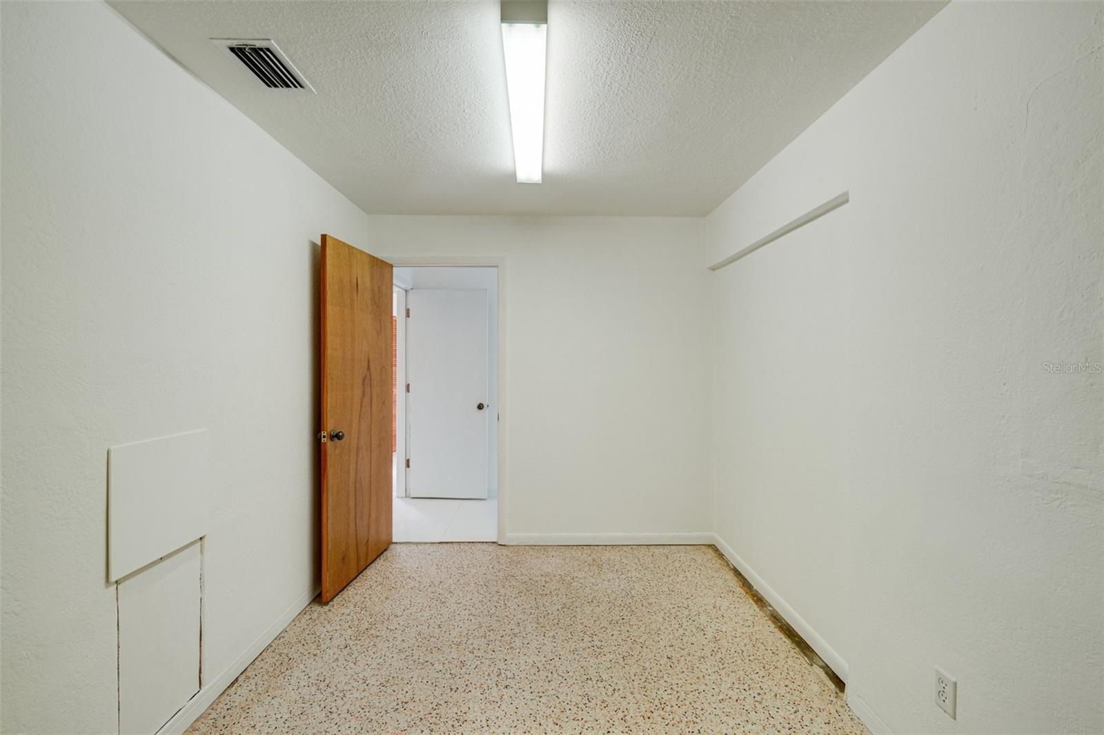 Image 19 of 25 For 8020 25th Avenue N