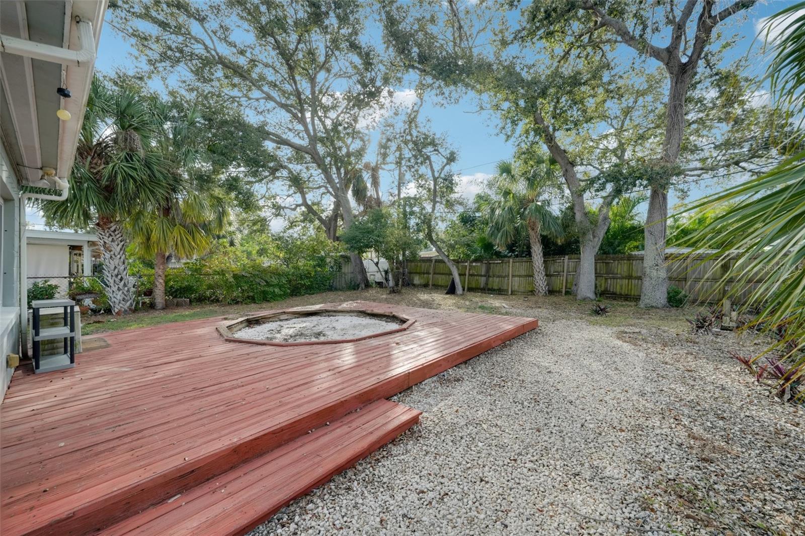 Image 23 of 25 For 8020 25th Avenue N