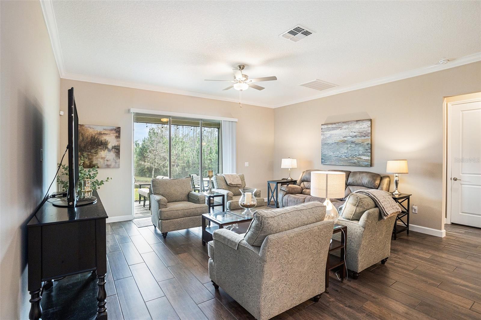 Image 16 of 55 For 17100 Forge Surf Street