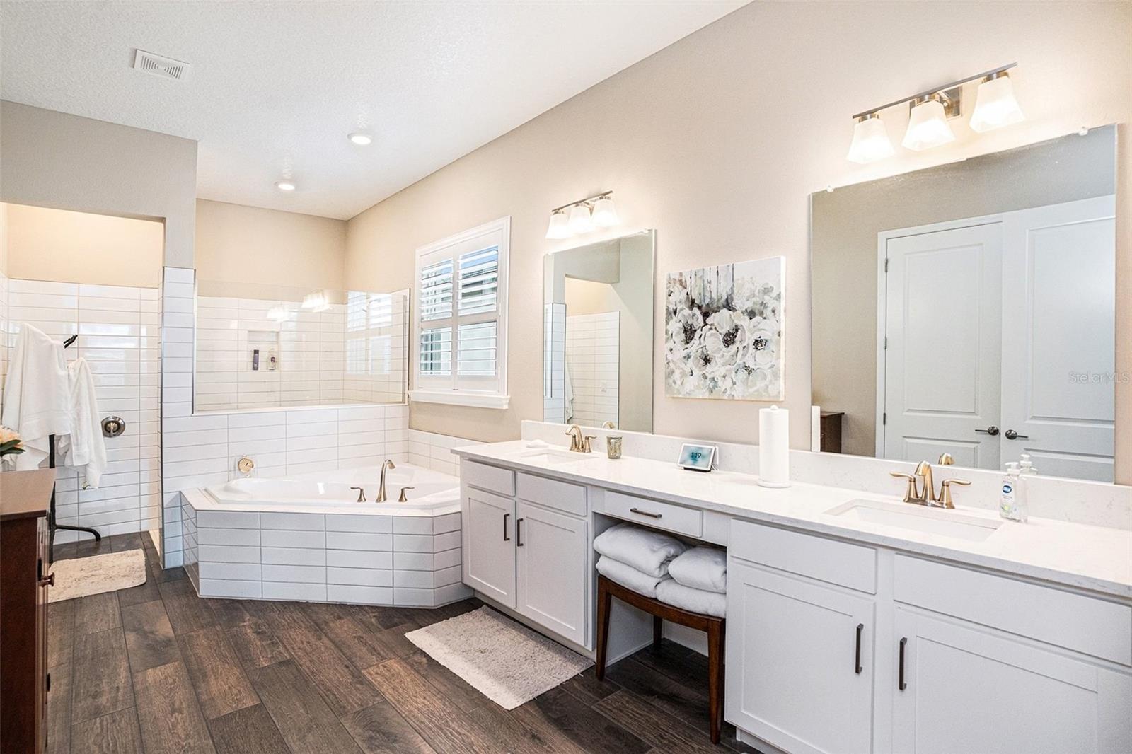 Image 24 of 55 For 17100 Forge Surf Street