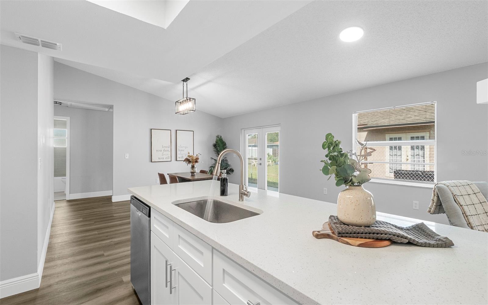 Image 14 of 27 For 8434 River Dune Street