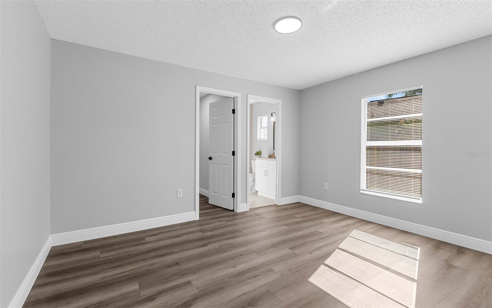 Image 15 of 27 For 8434 River Dune Street