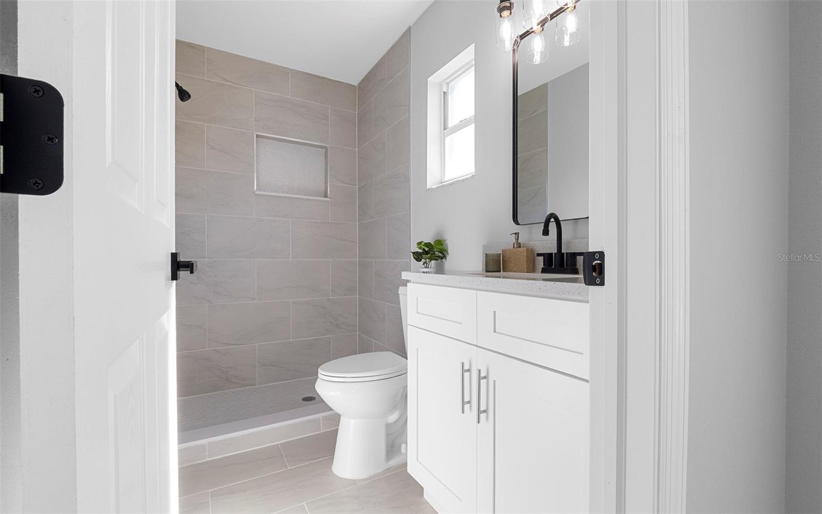 Image 18 of 27 For 8434 River Dune Street