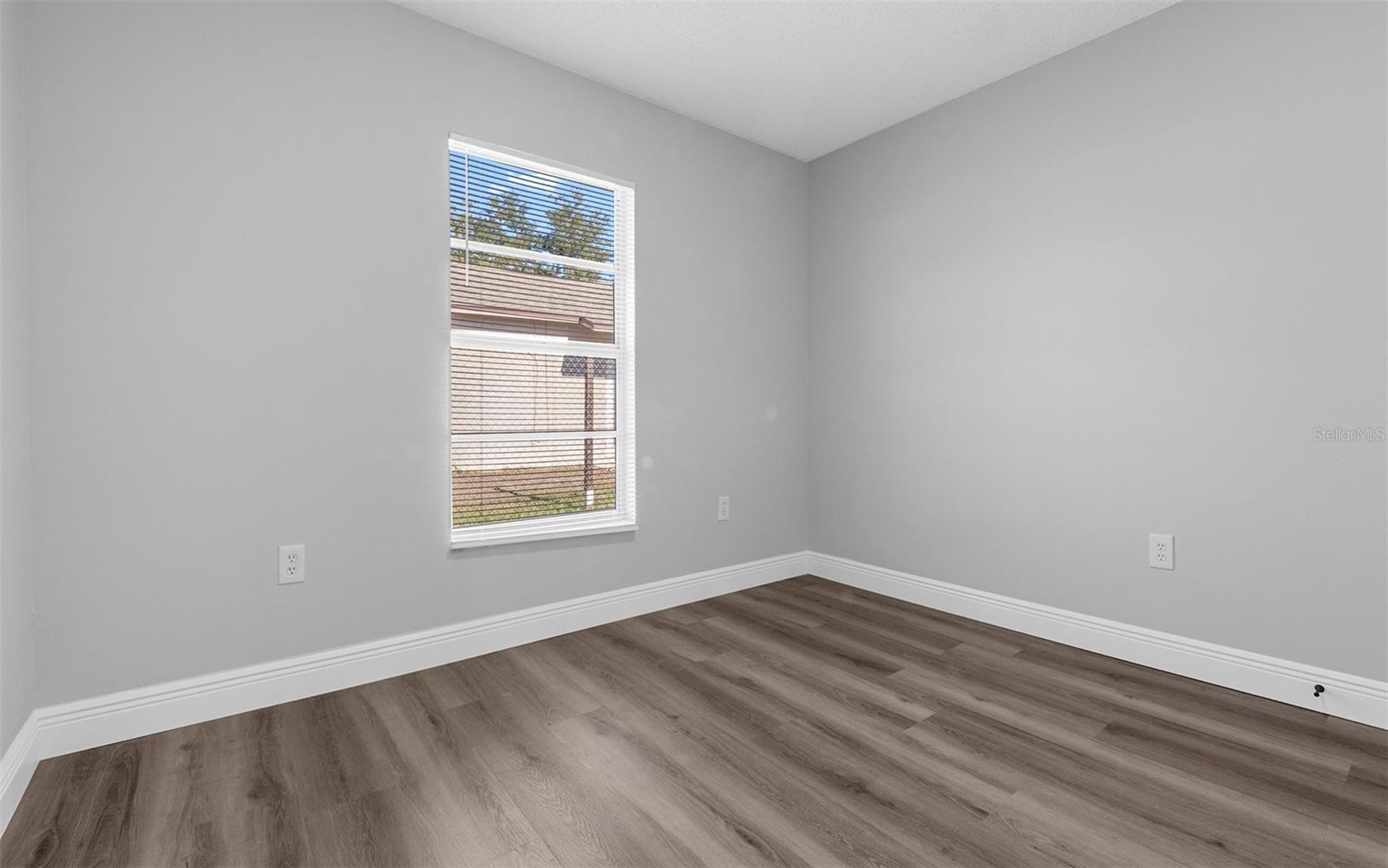 Image 20 of 27 For 8434 River Dune Street