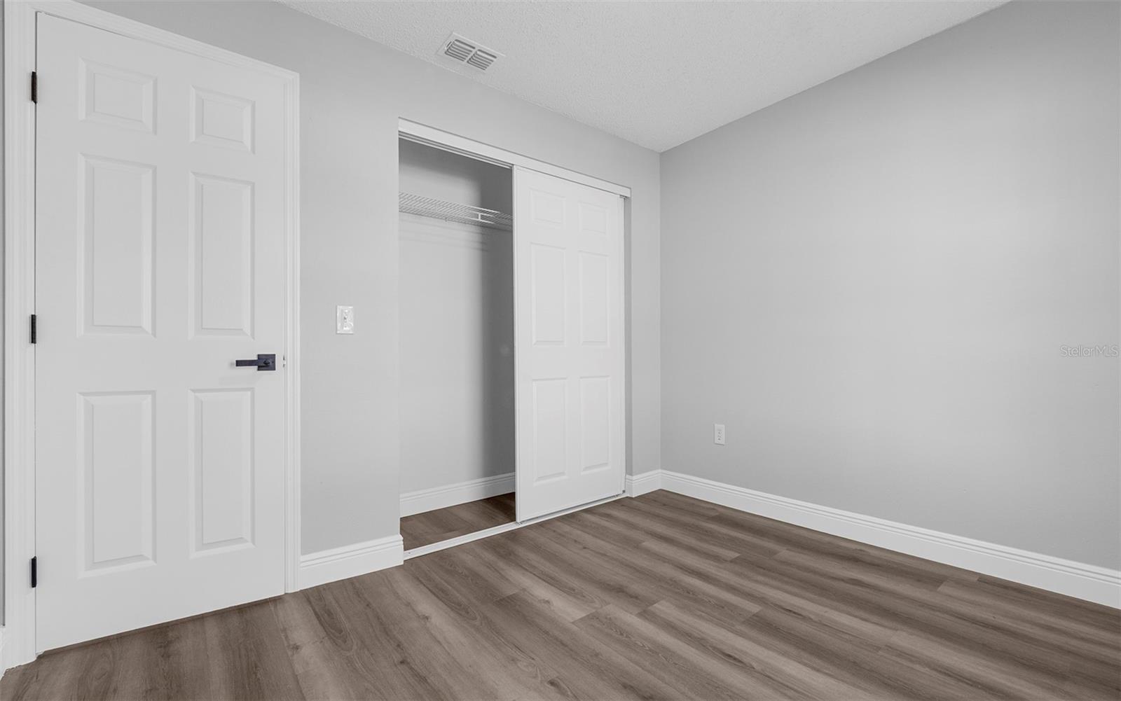 Image 21 of 27 For 8434 River Dune Street