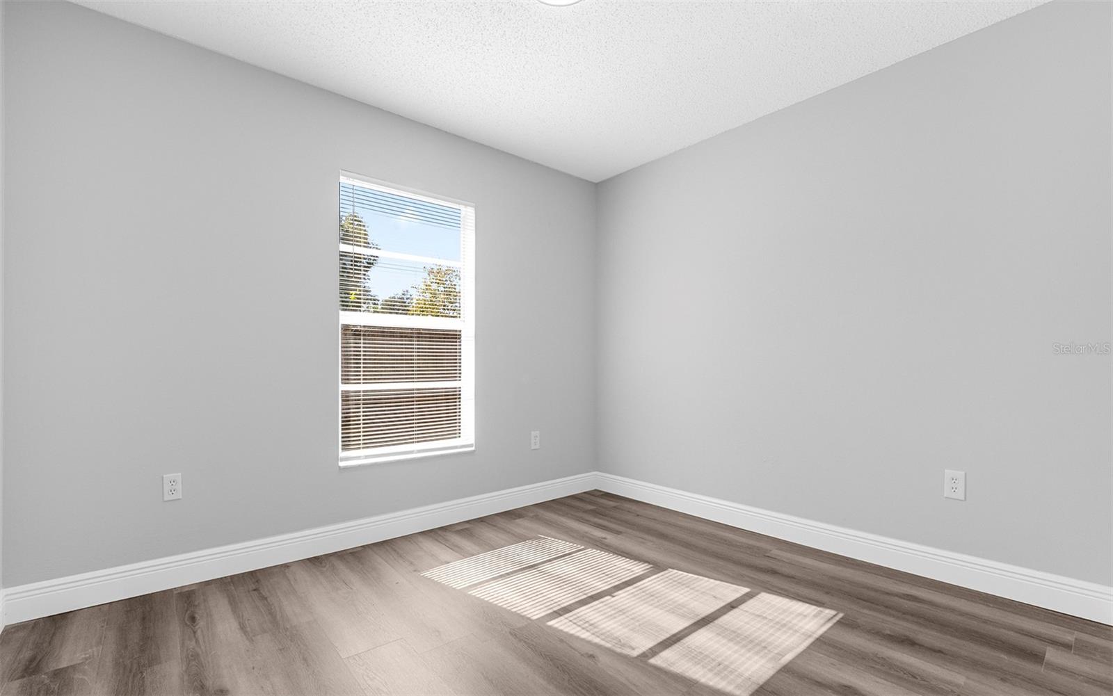 Image 22 of 27 For 8434 River Dune Street