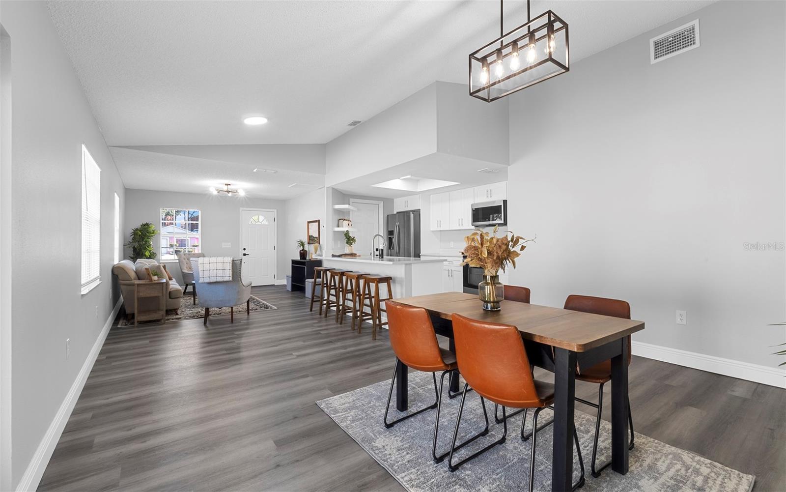 Image 5 of 27 For 8434 River Dune Street