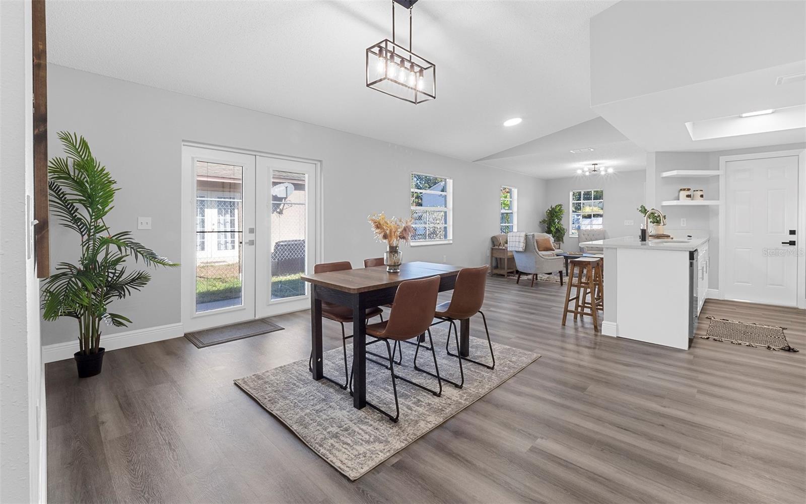 Image 6 of 27 For 8434 River Dune Street