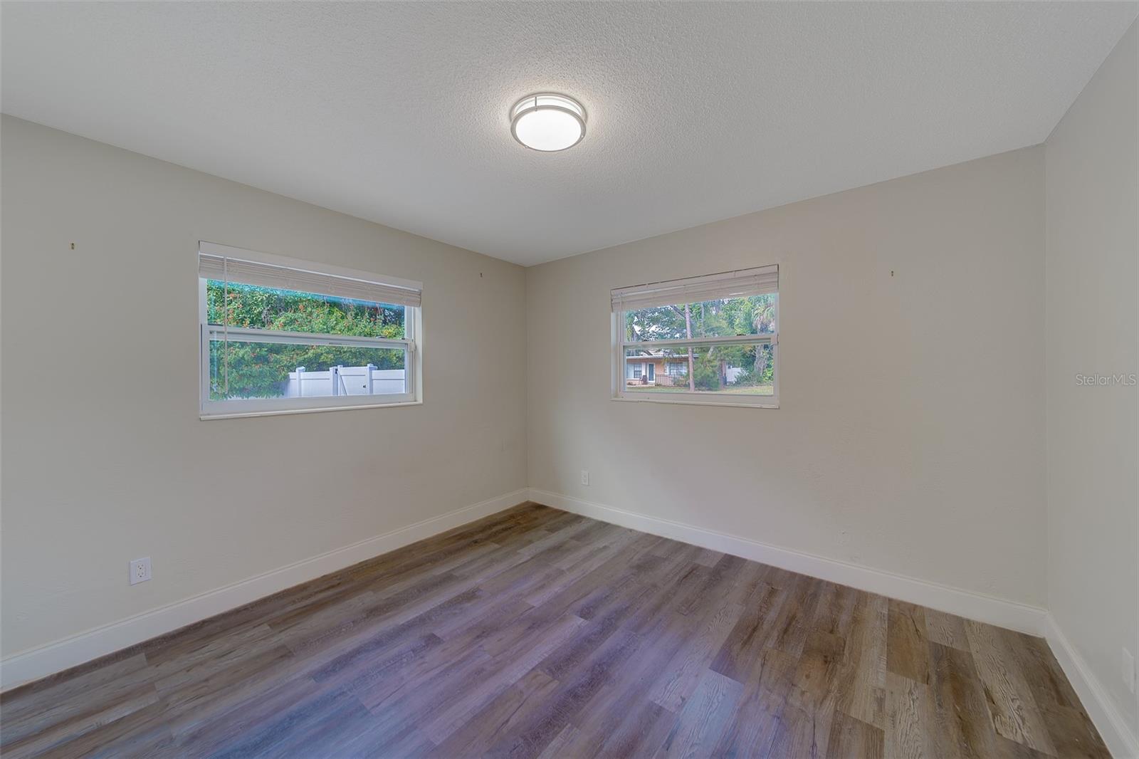 Image 17 of 65 For 11146 51st Avenue N