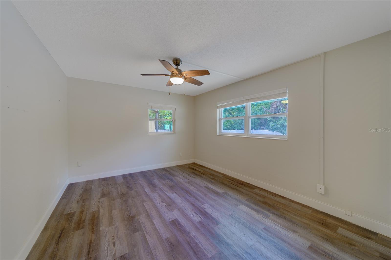 Image 20 of 65 For 11146 51st Avenue N