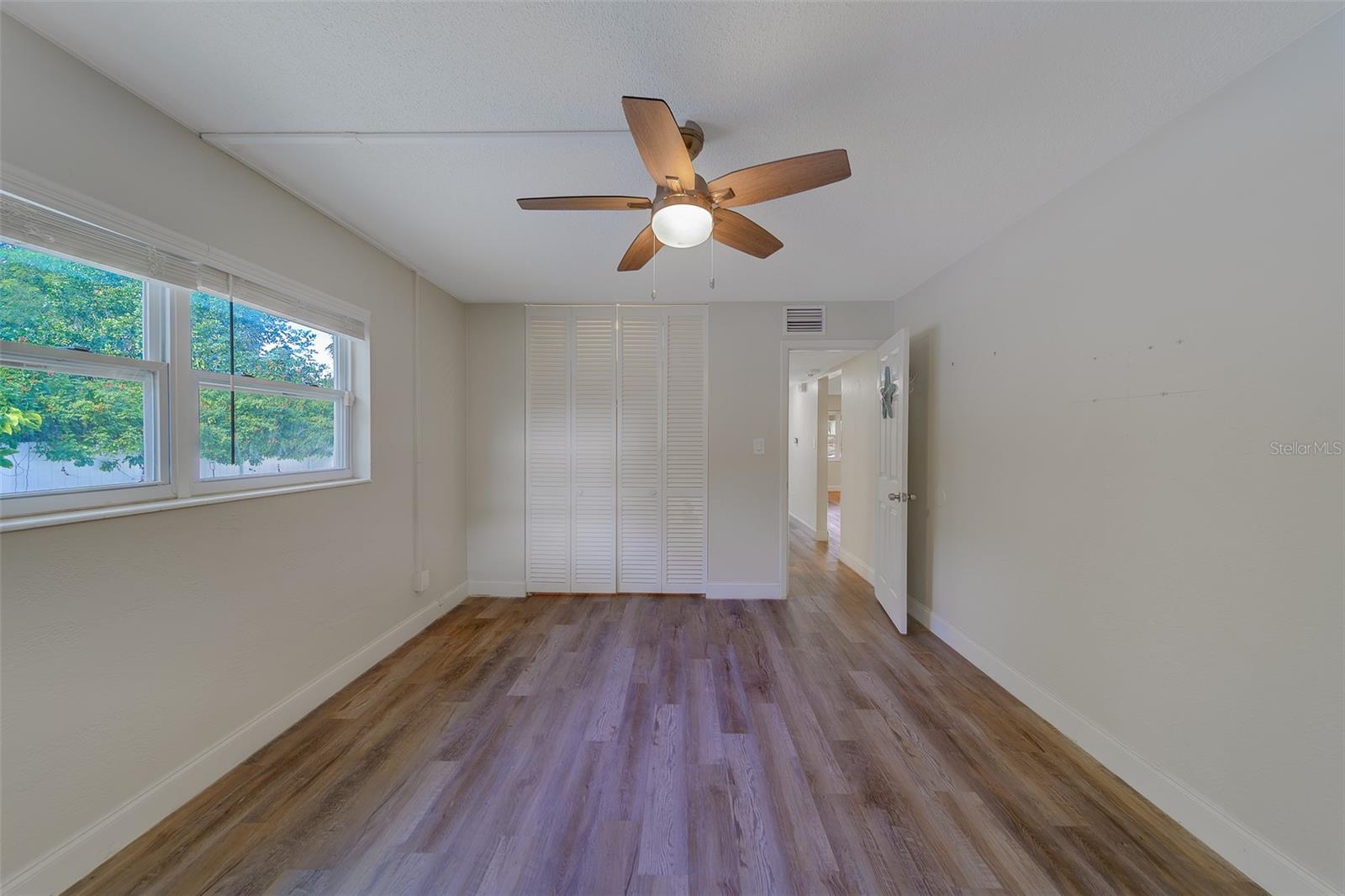 Image 22 of 65 For 11146 51st Avenue N