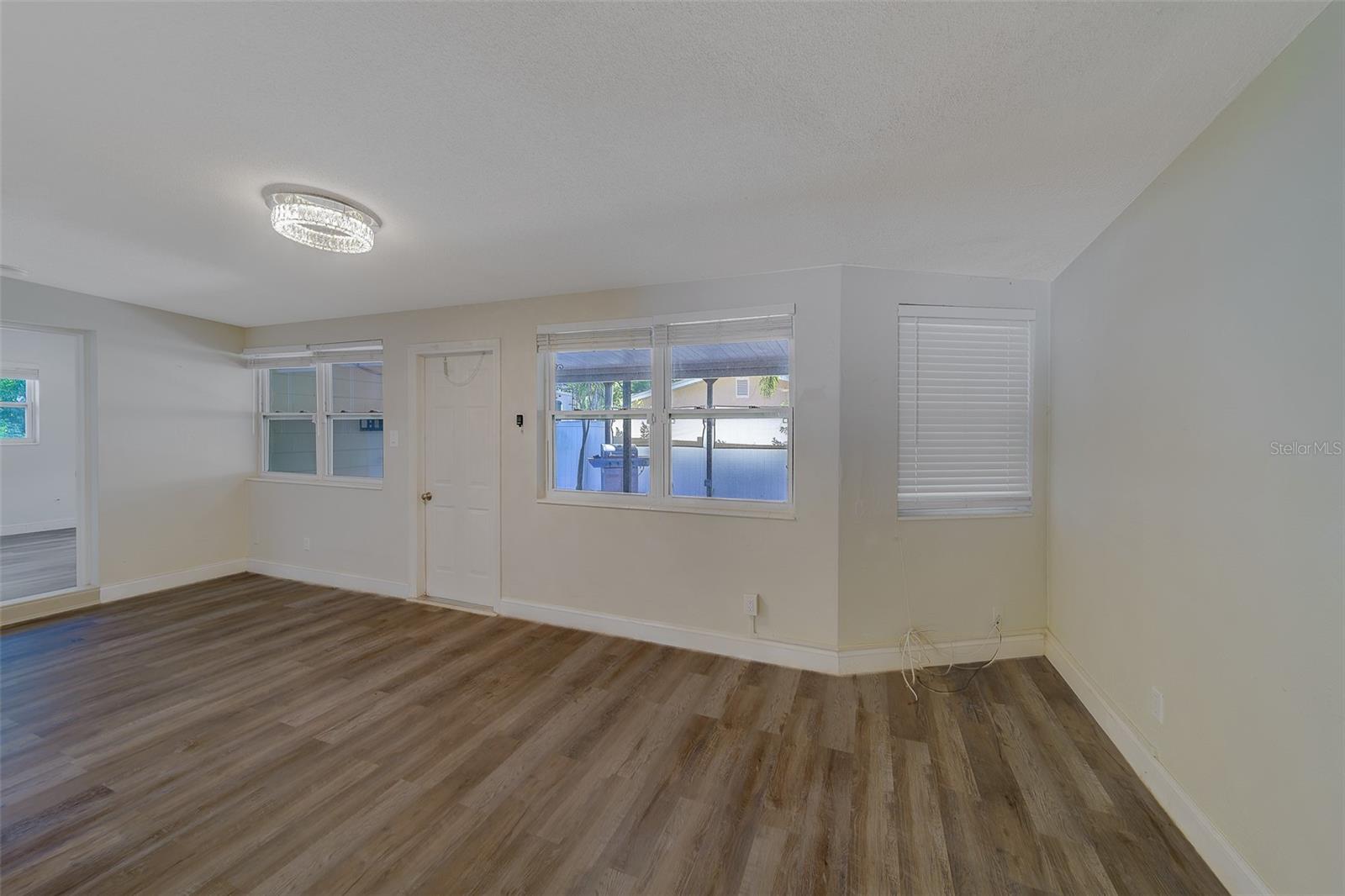 Image 27 of 65 For 11146 51st Avenue N