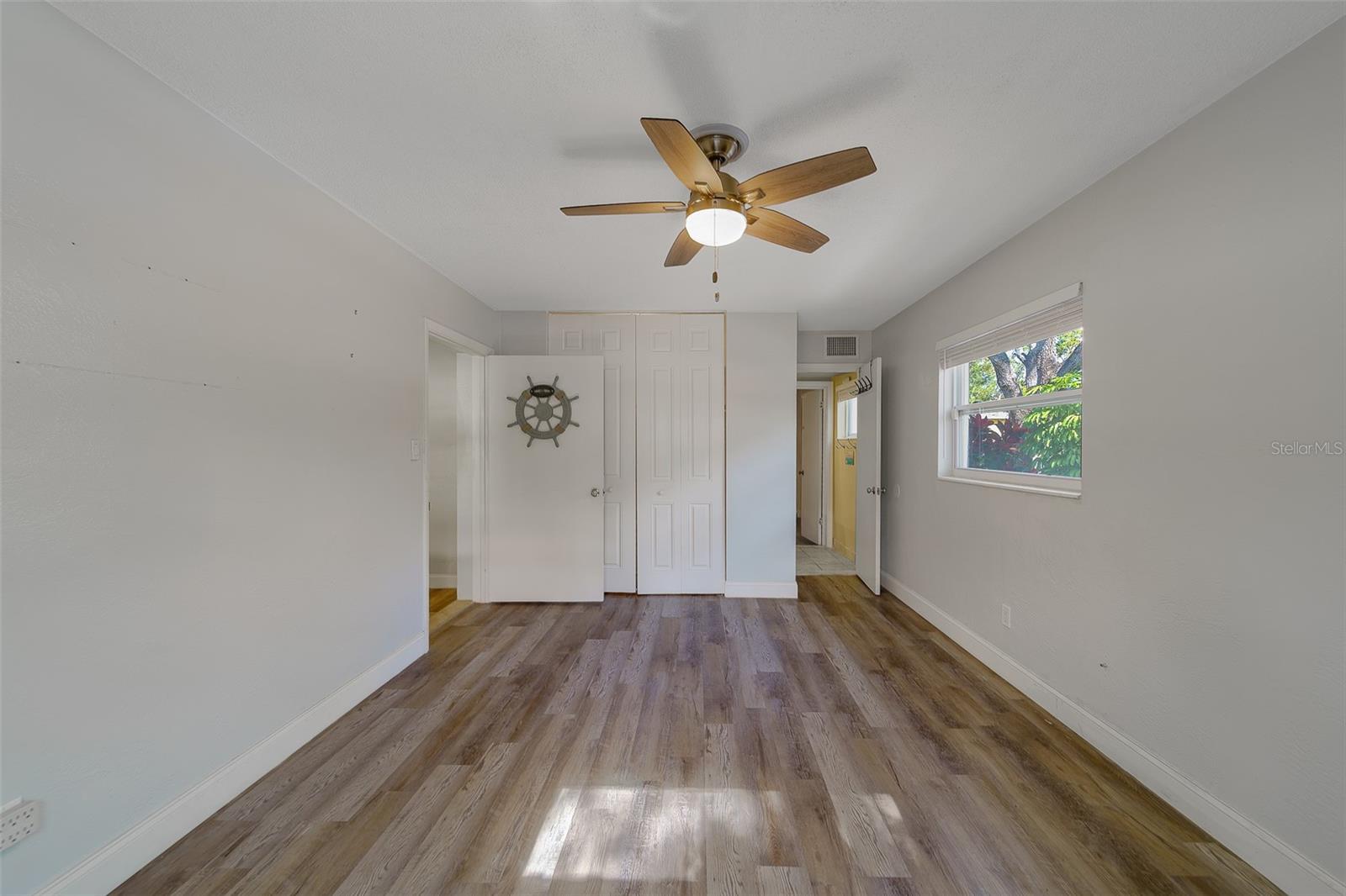 Image 32 of 65 For 11146 51st Avenue N