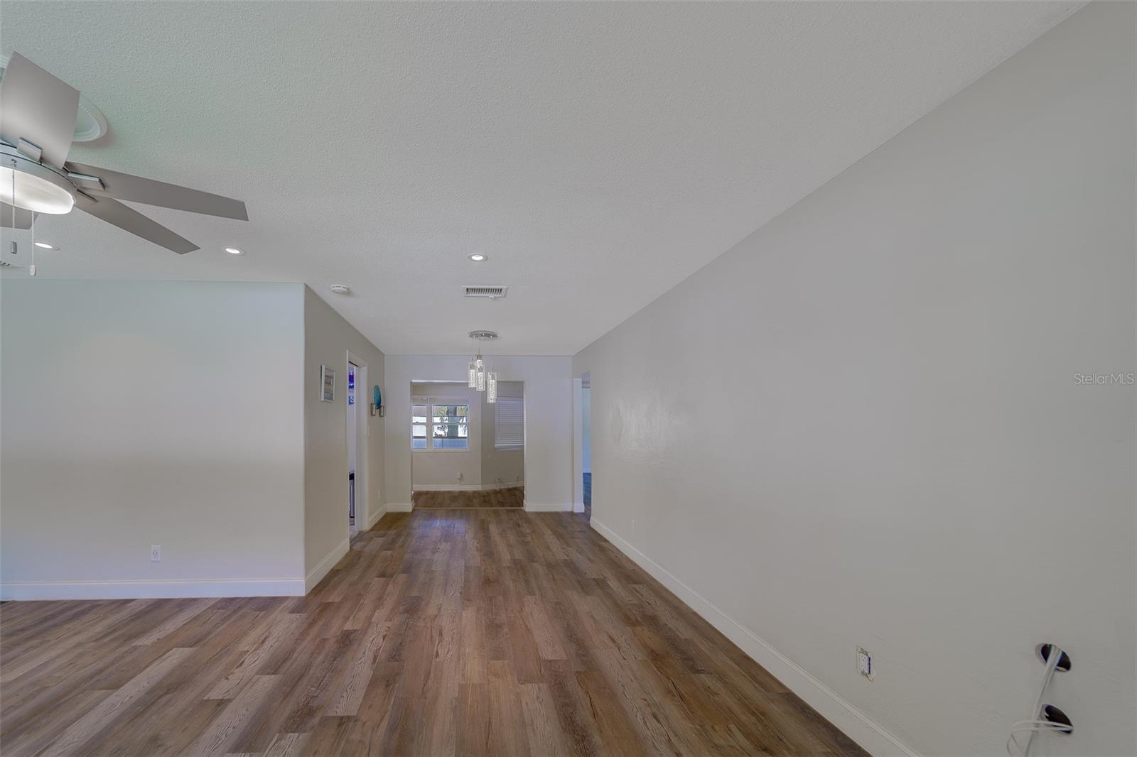 Image 7 of 65 For 11146 51st Avenue N