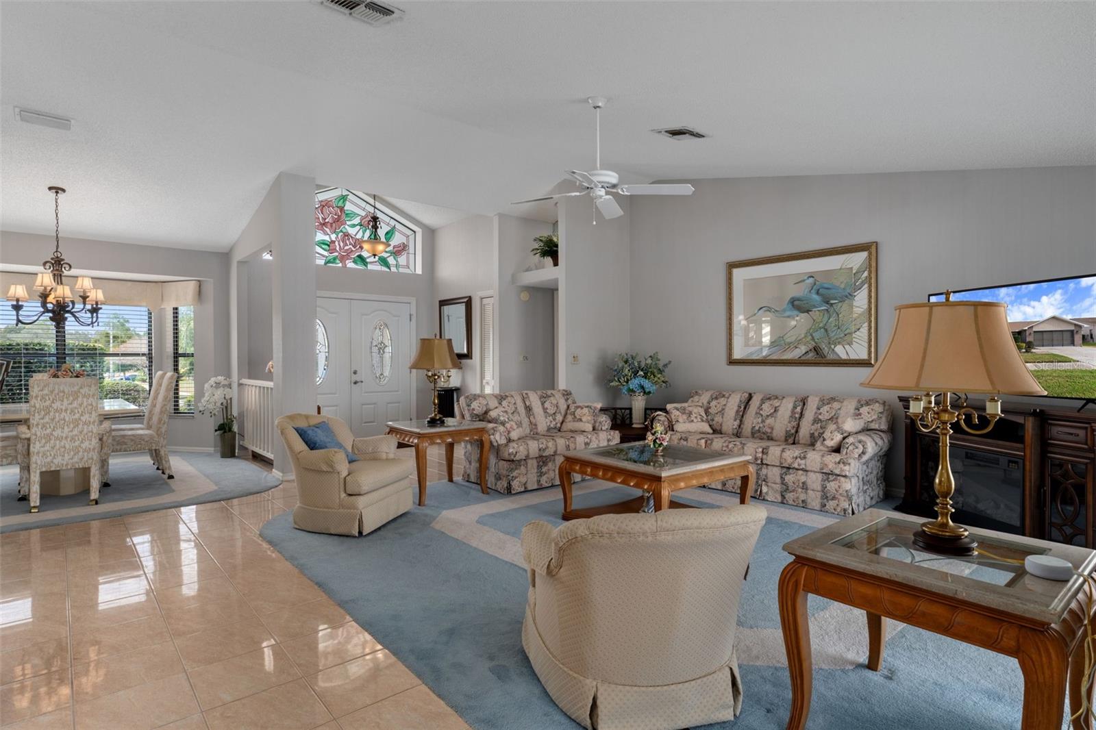 Listing photo id 12 for 1186 Muscovy Drive